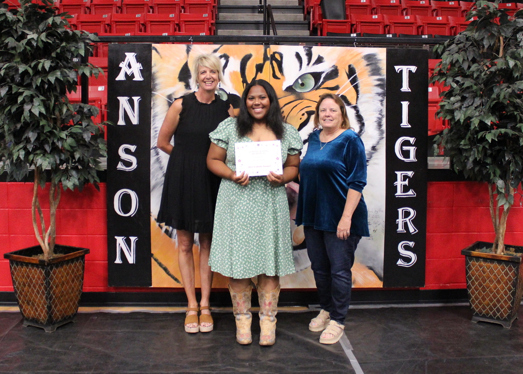 Lenore Young Memorial Scholarship